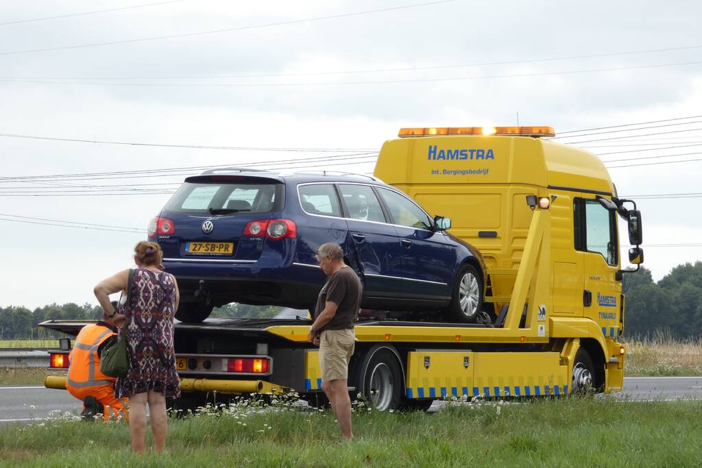 Man en vrouw gestrand na ongeval met caravan