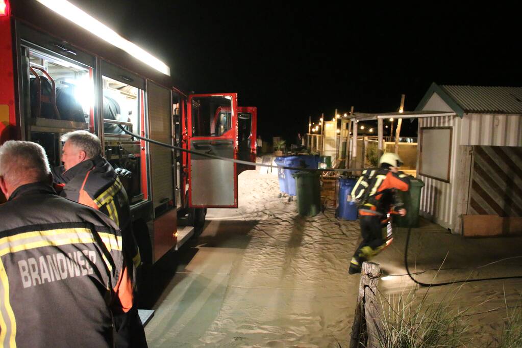 Brand in keuken van strandtent