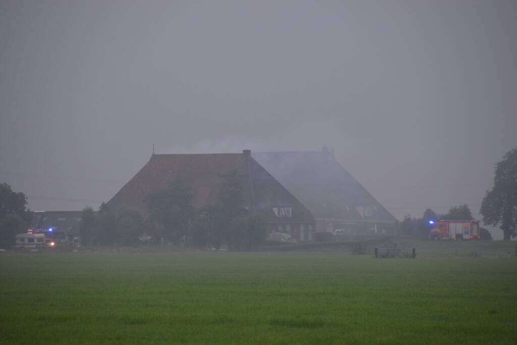 Grote brand in boerderij stal