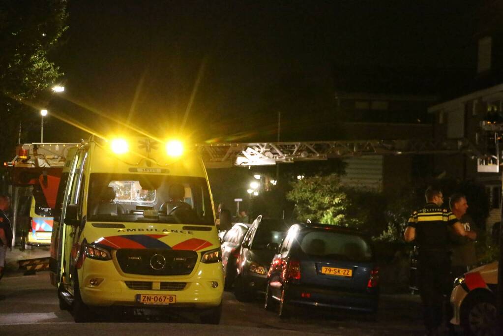 Traumahelikopter landt voor melding in woning