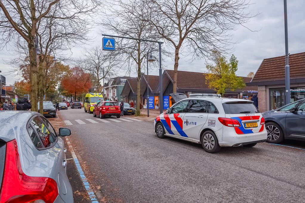 Voetganger aangereden op zebrapad