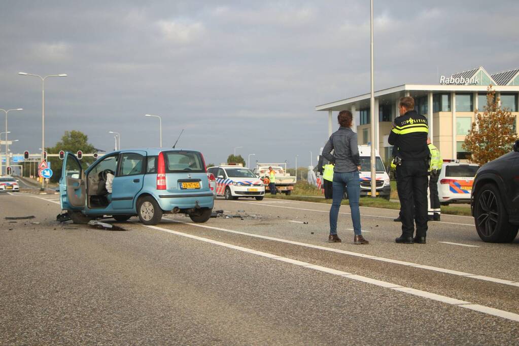 Ravage na botsing tussen meerdere voertuigen