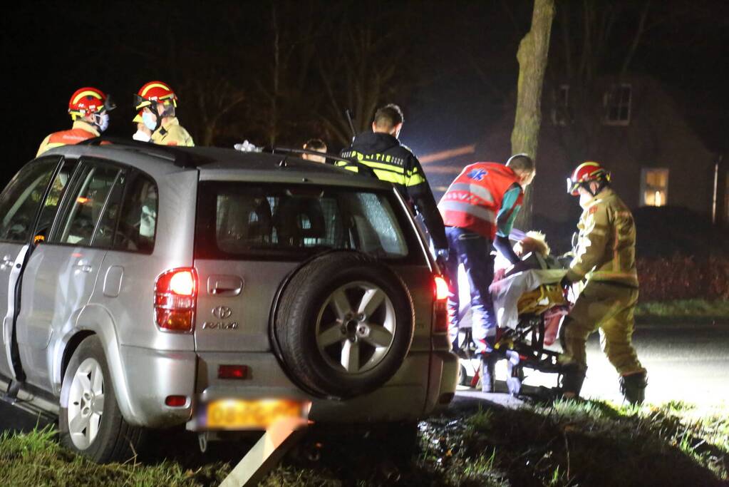 Gewonden bij aanrijding tussen tractor en auto