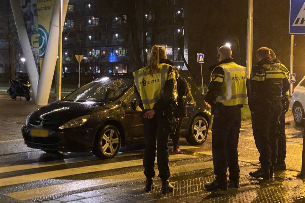 Gewonde bij botsing tussen auto en bezorgfiets