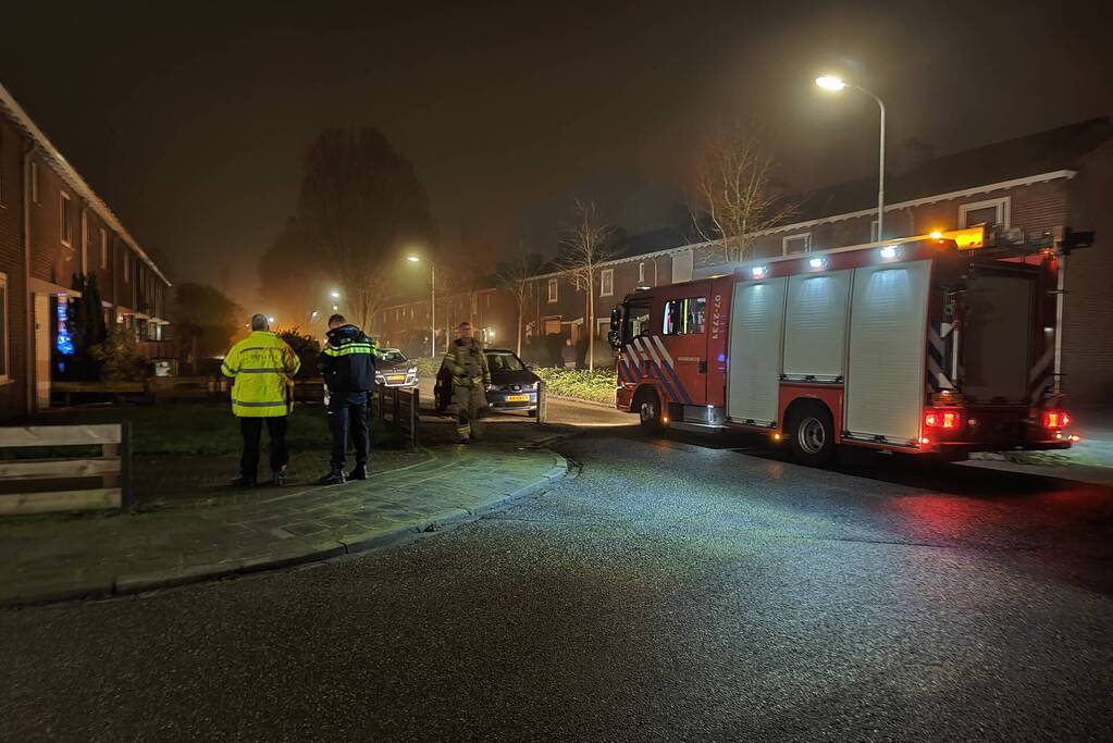 Brand in schoorsteen van woning