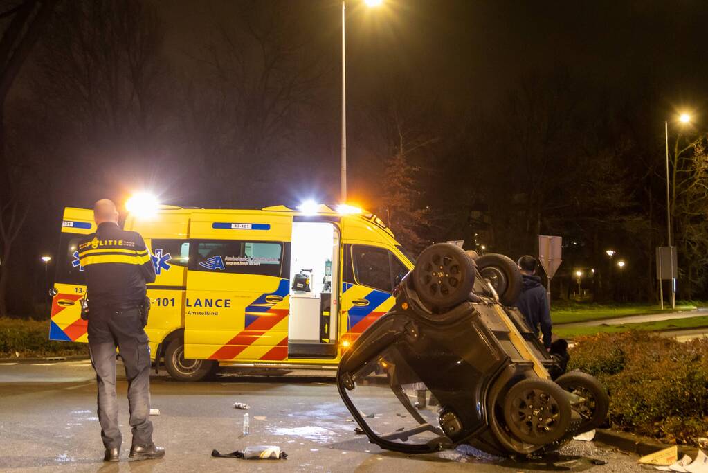 Gewonden bij ongeval op rotonde