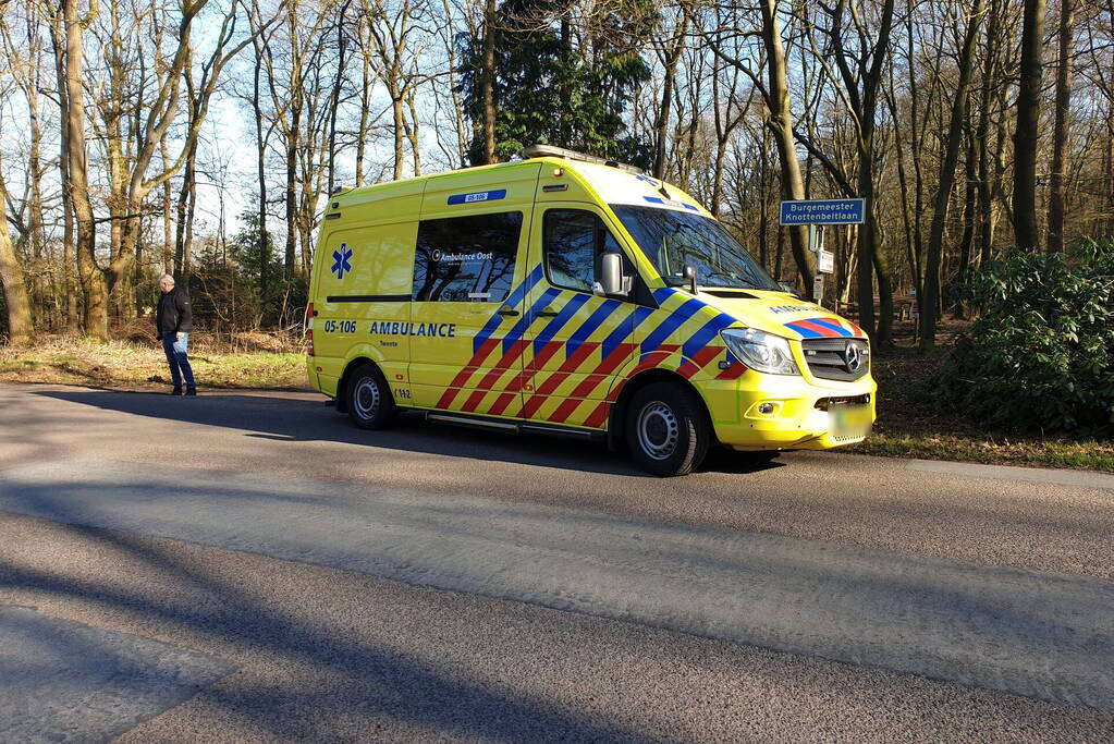 Wielrenner gewond bij botsing met auto