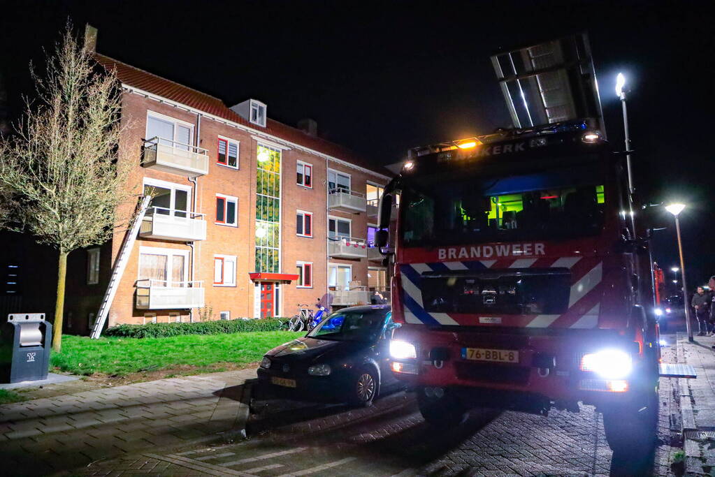 Brandende kaars aangezien voor woningbrand