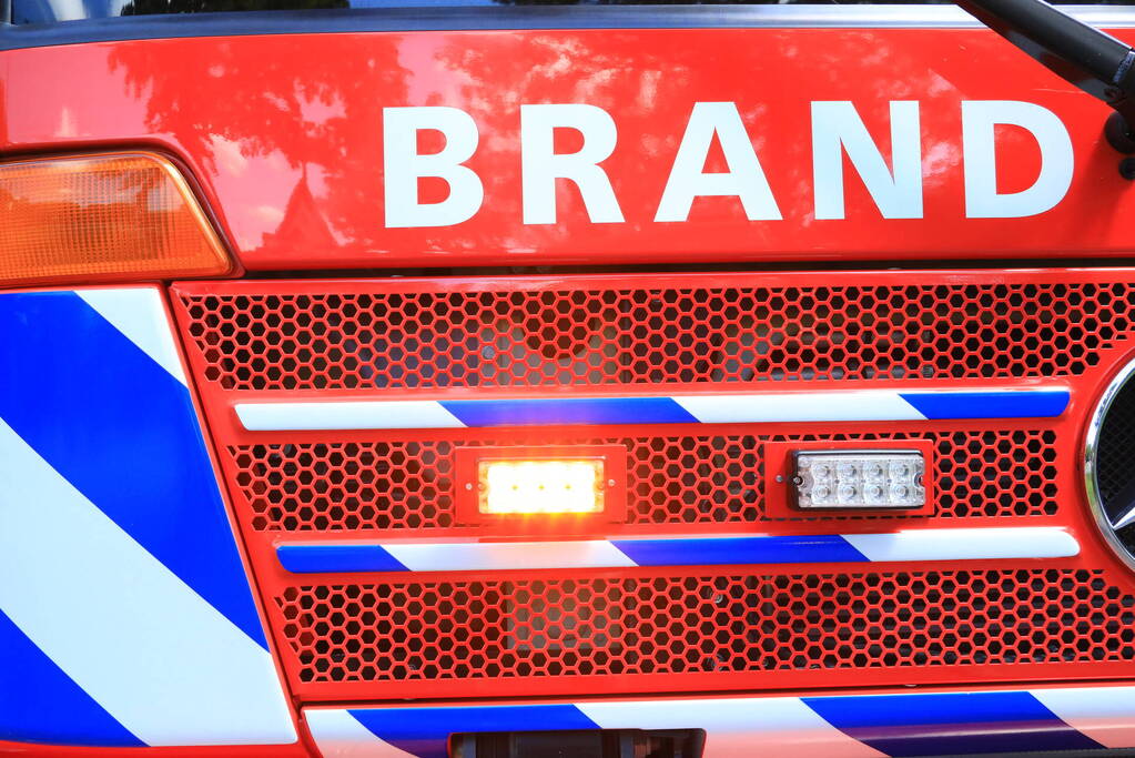 Gewonde bij grote brand in woning