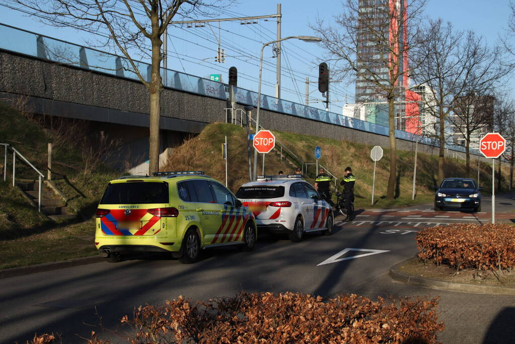 Moeder en kind gewond na val met fiets