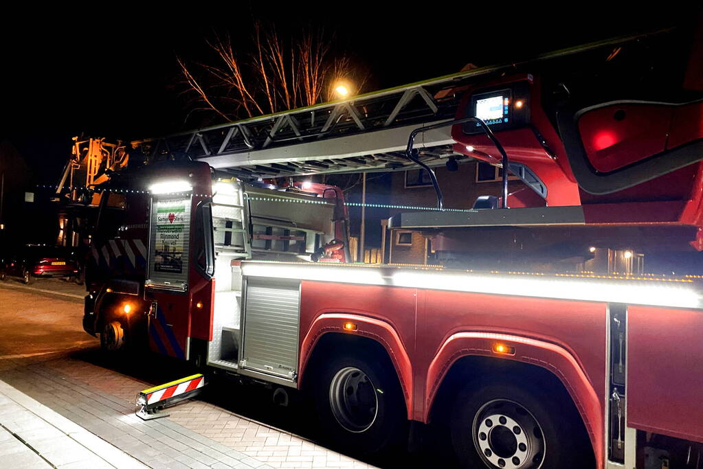 Schoorsteen geveegd na brand