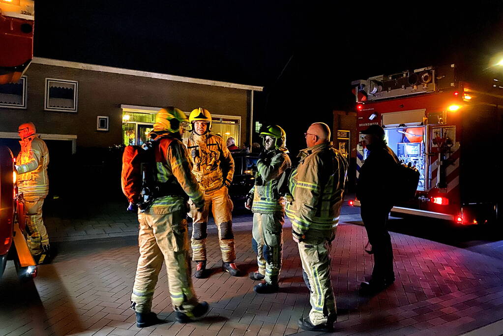 Schoorsteen geveegd na brand