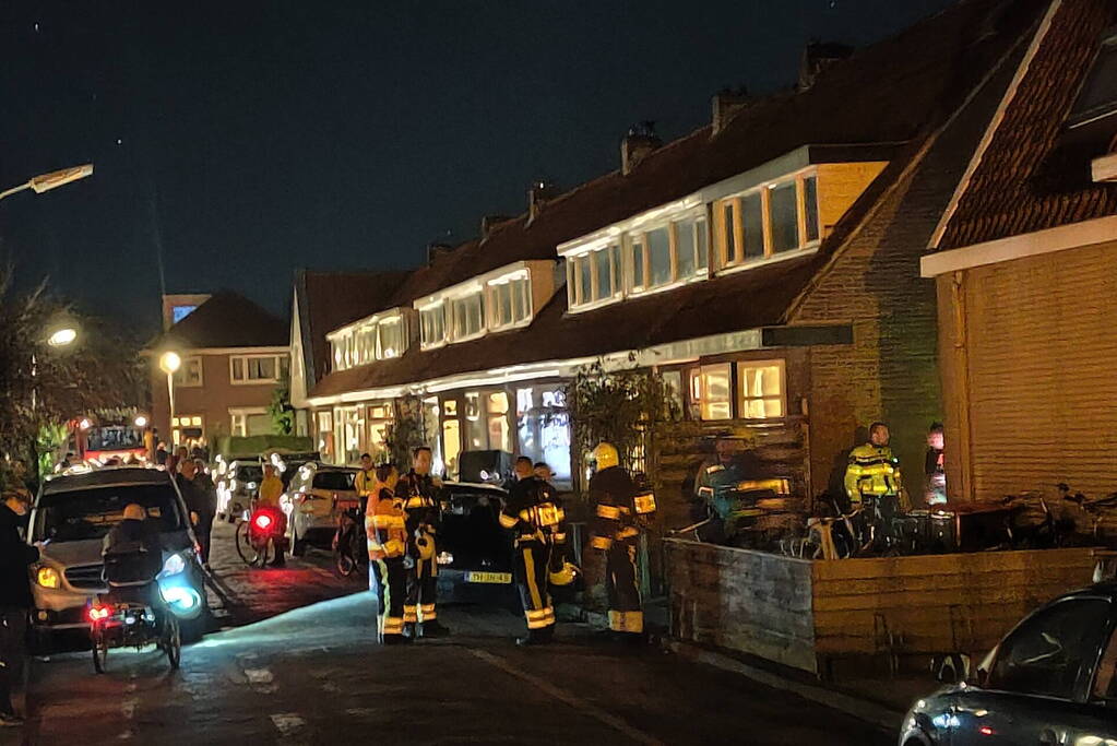 Smeulende koelkast in woning