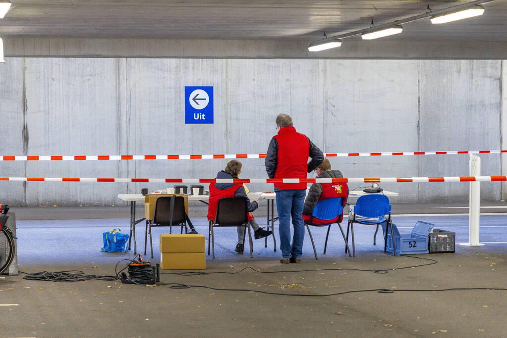 Rustig verloop drive-in stembureau Ikea