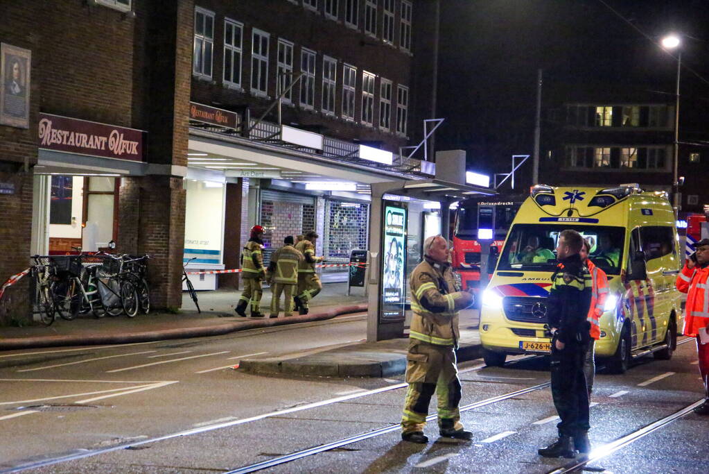 Meerdere woningen ontruimd bij grote brand