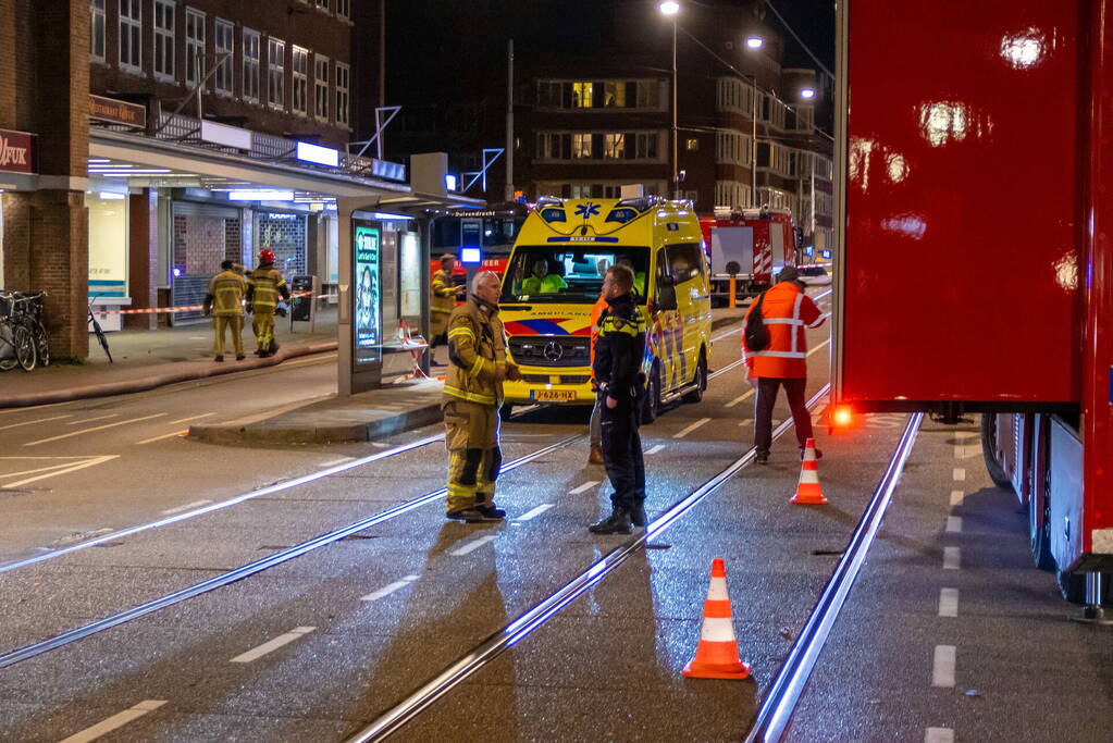 Meerdere woningen ontruimd bij grote brand