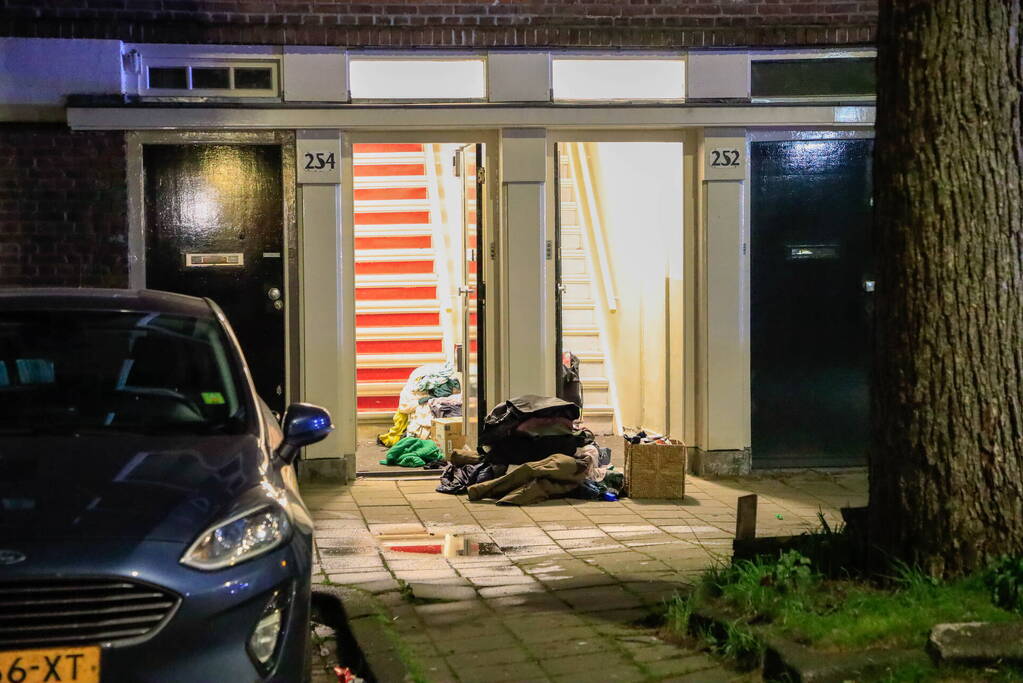 Meerdere woningen ontruimd bij grote brand