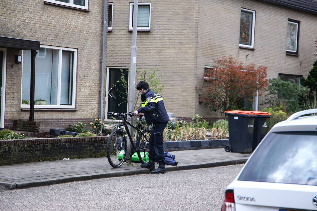 Jongeman raakt gewond na val van fiets