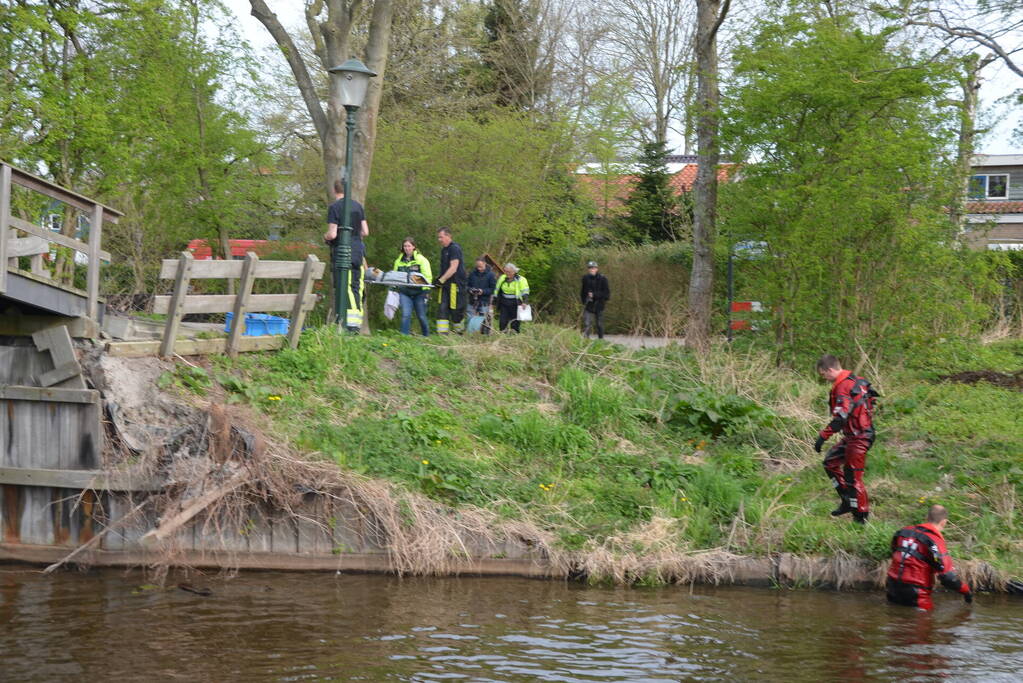 Ree door brandweer gered uit schiphuis