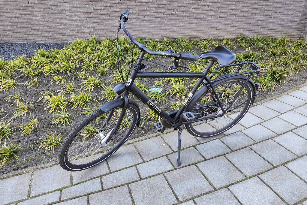 Fietser aangereden door auto