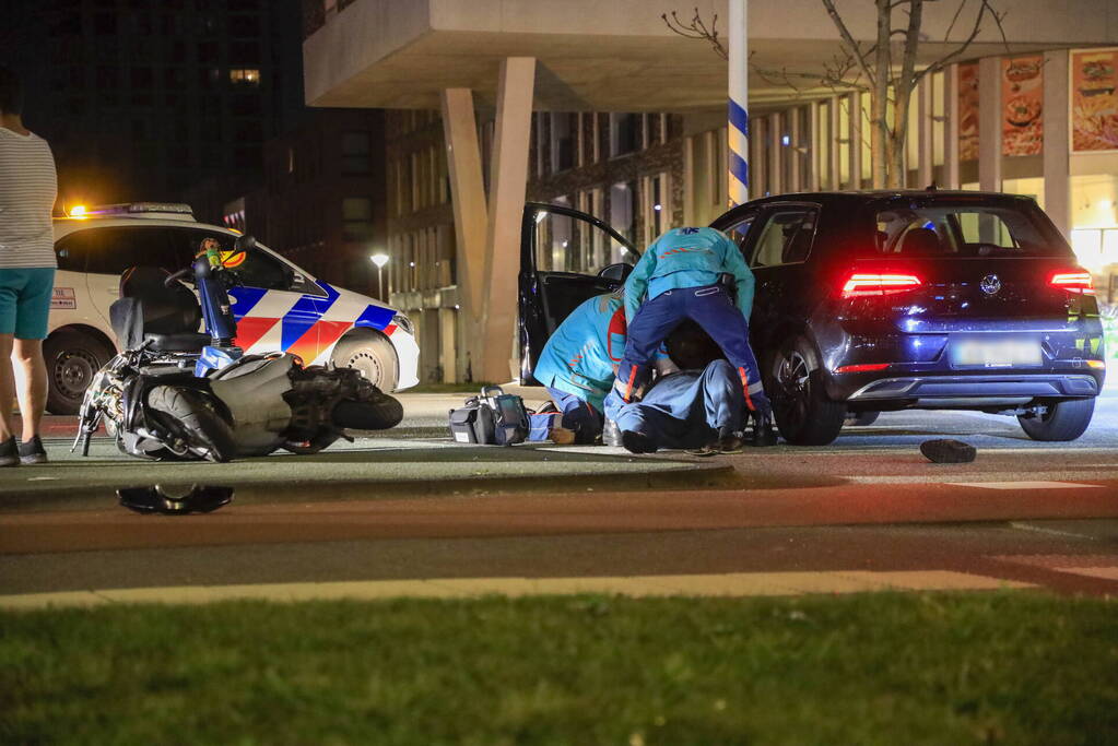 Scooterrijder gewond bij aanrijding op kruising voor Amerena