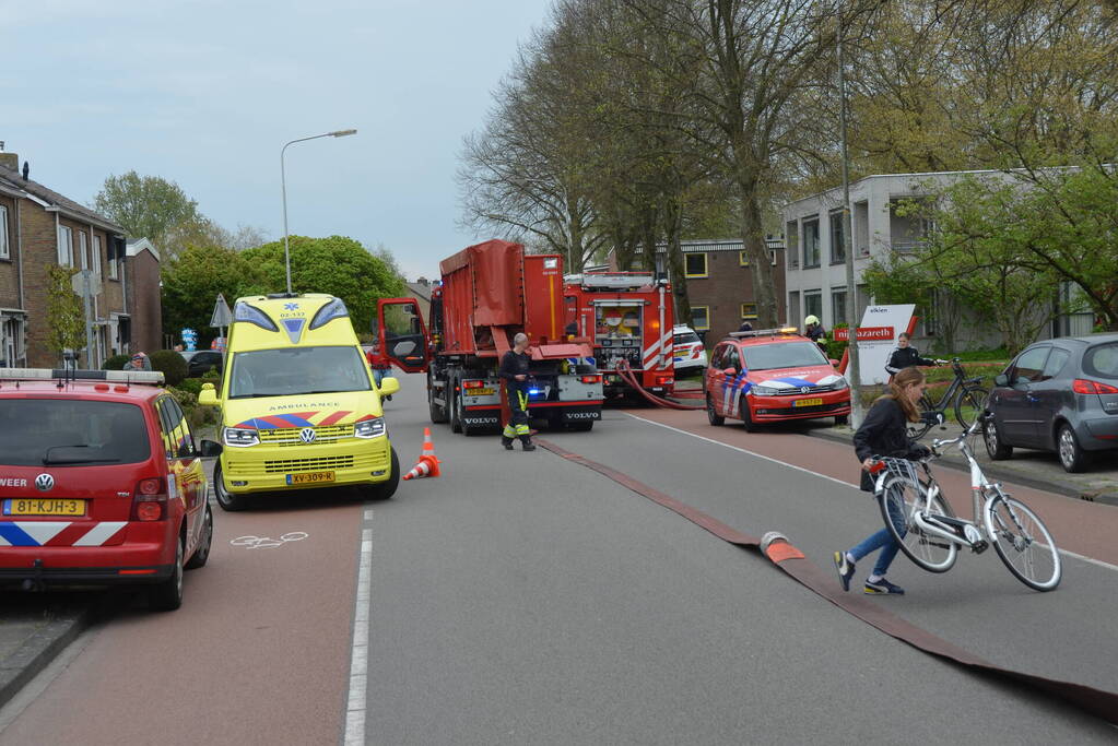 Grote uitslaande brand in appartement zorgcomplex