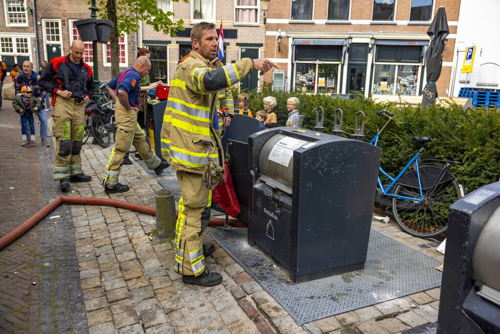 Brand in ondergrondse restafval container