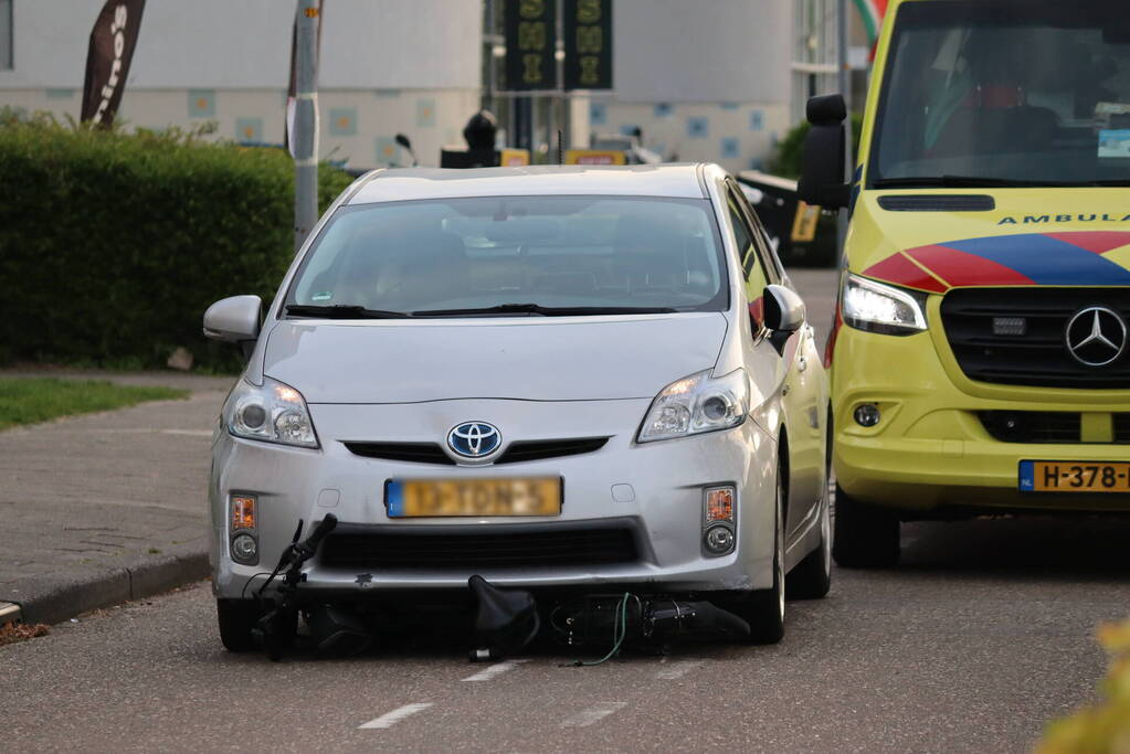 Fietser gewond bij aanrijding met auto