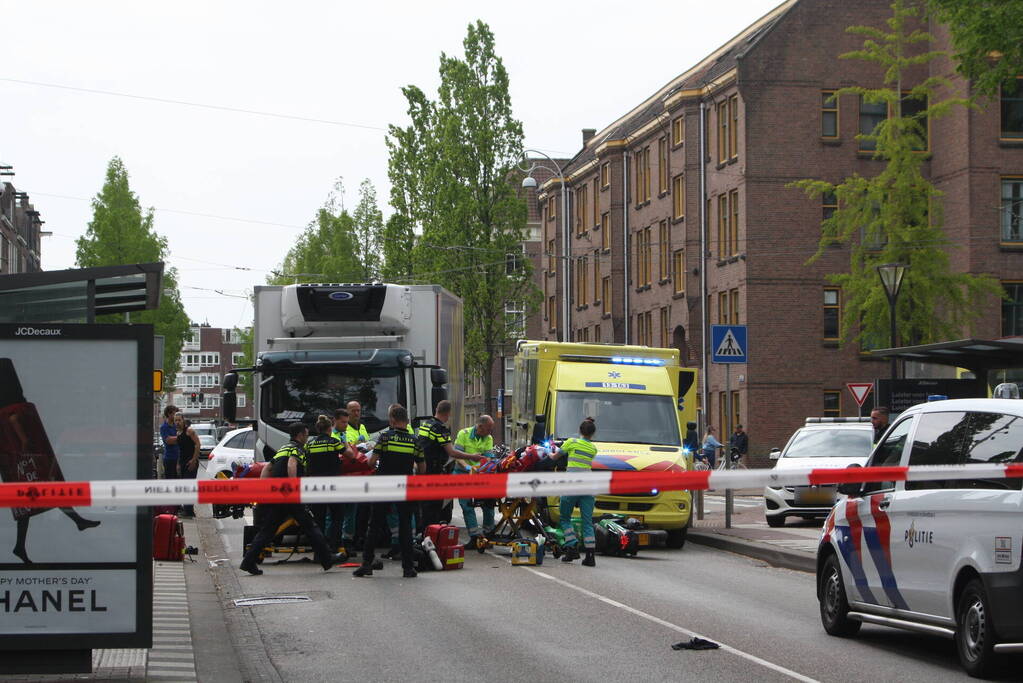 Twee gewonden bij ernstig verkeersongeval