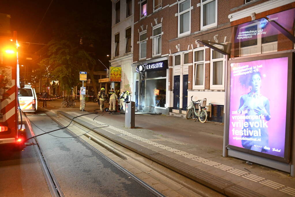 Woningen ontruimd door brandstichting bij winkel 't Kraslotje