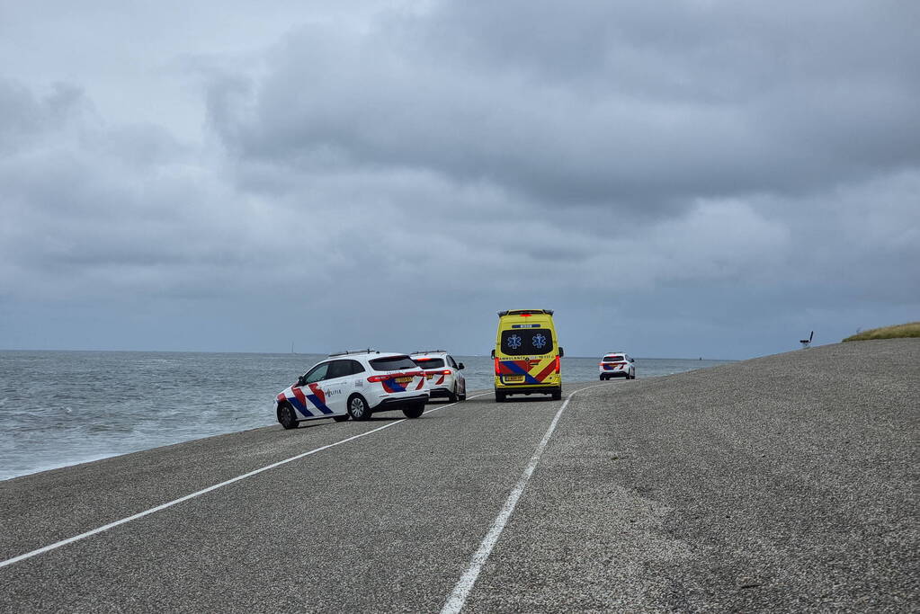 Hulpdiensten groots ingezet voor zwemmer