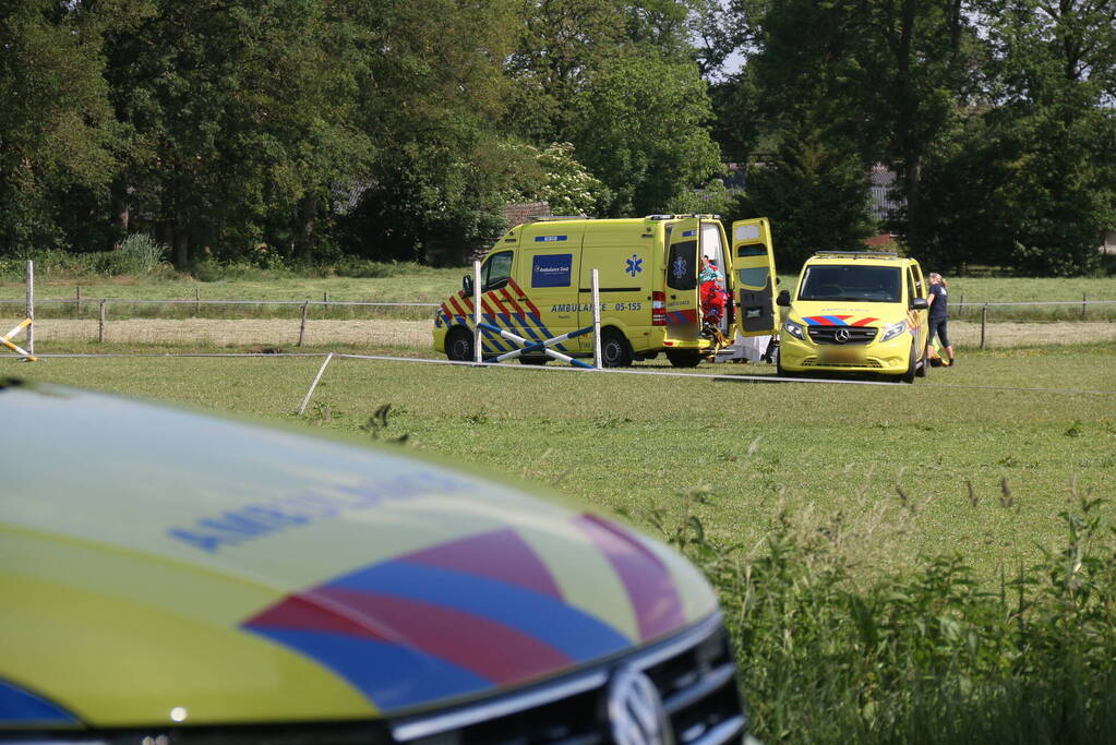 Ruiter gewond na val van paard