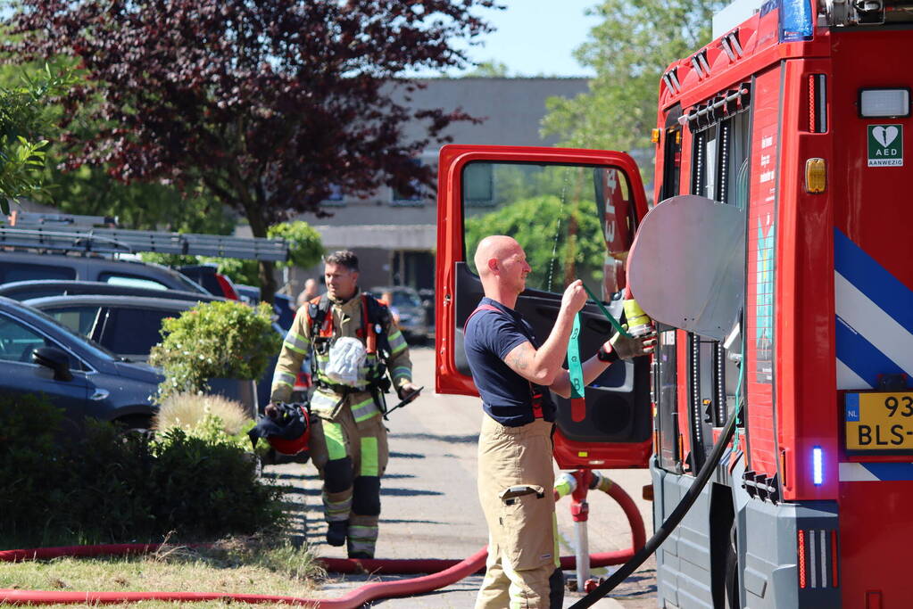 Brand op bovenste verdieping van hoekwoning