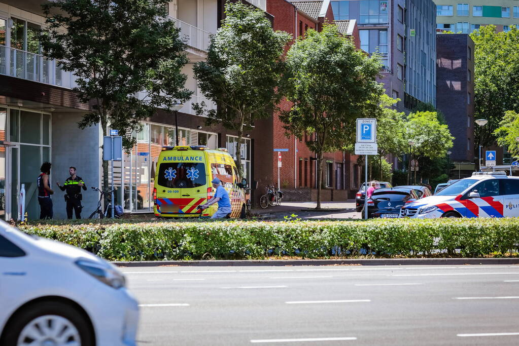 Fietsster gewond bij aanrijding met auto