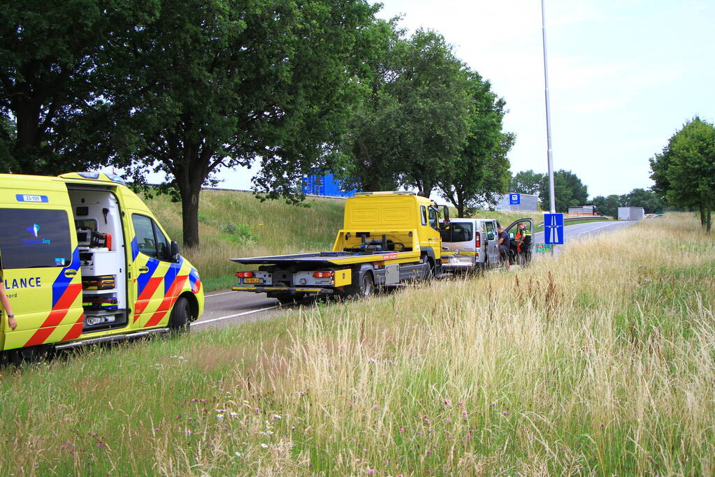 Kopstaart ongeval op toerit naar snelweg