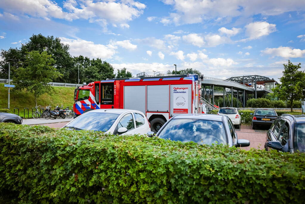 Racefiets vliegt in brand bij NS-station