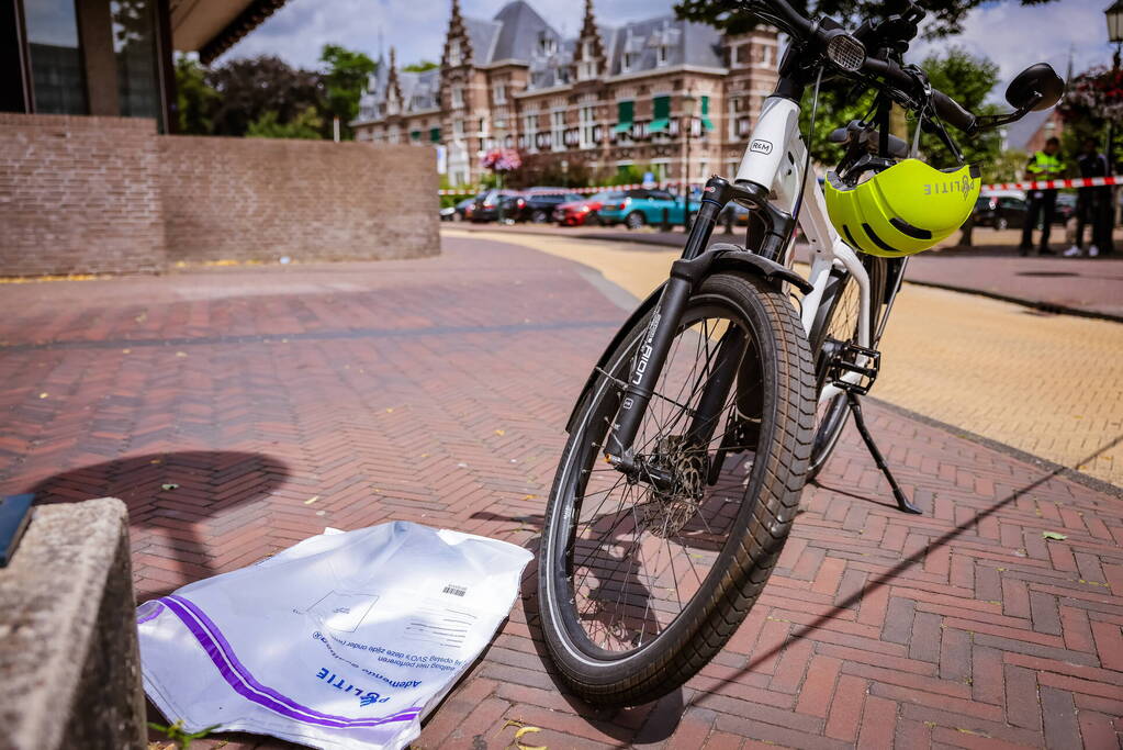 Gewonde bij steekpartij voor stadhuis