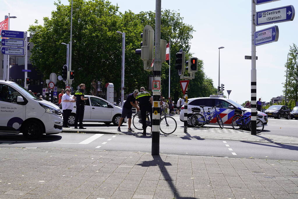 Fietser gewond bij aanrijding op kruising