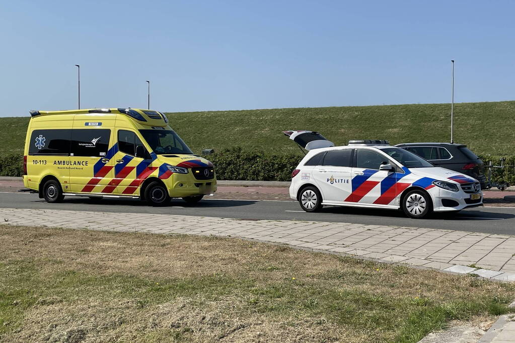 Overstekende fietser aangereden door auto