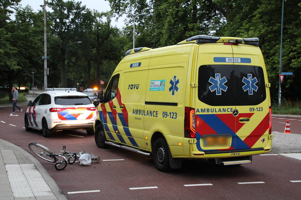 Fietser gewond bij aanrijding met auto