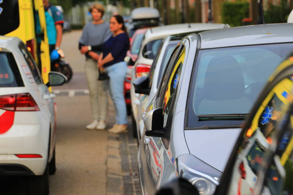 Scooterrijder gaat onderuit en raakt gewond