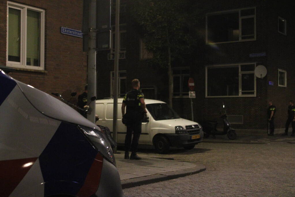 Politie omsingeld pand na melding schietpartij