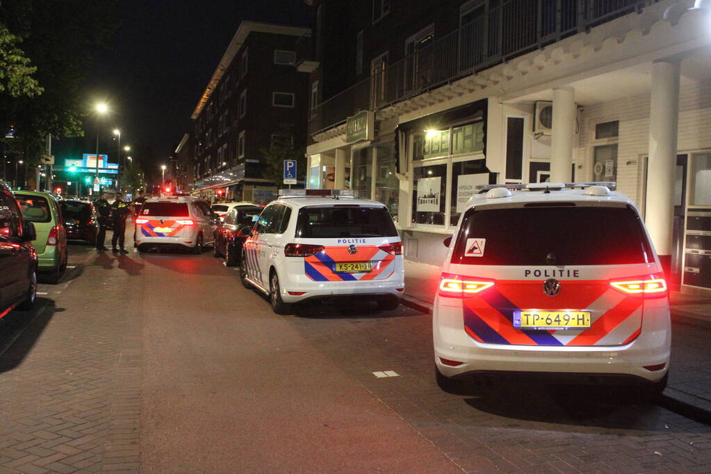 Politie omsingeld pand na melding schietpartij