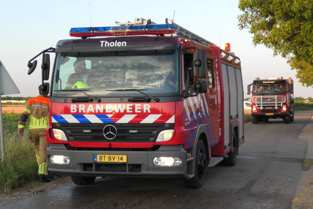 Brand op stoppelveld snel onder controle