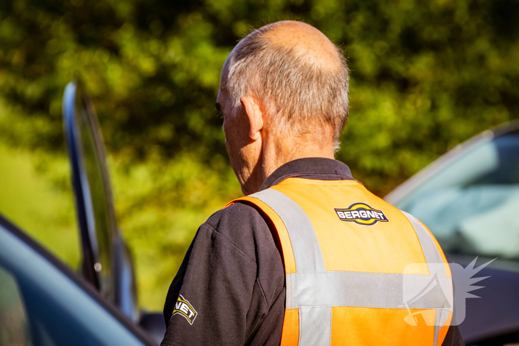 Automobilist raakt te water tijdens dichte mist