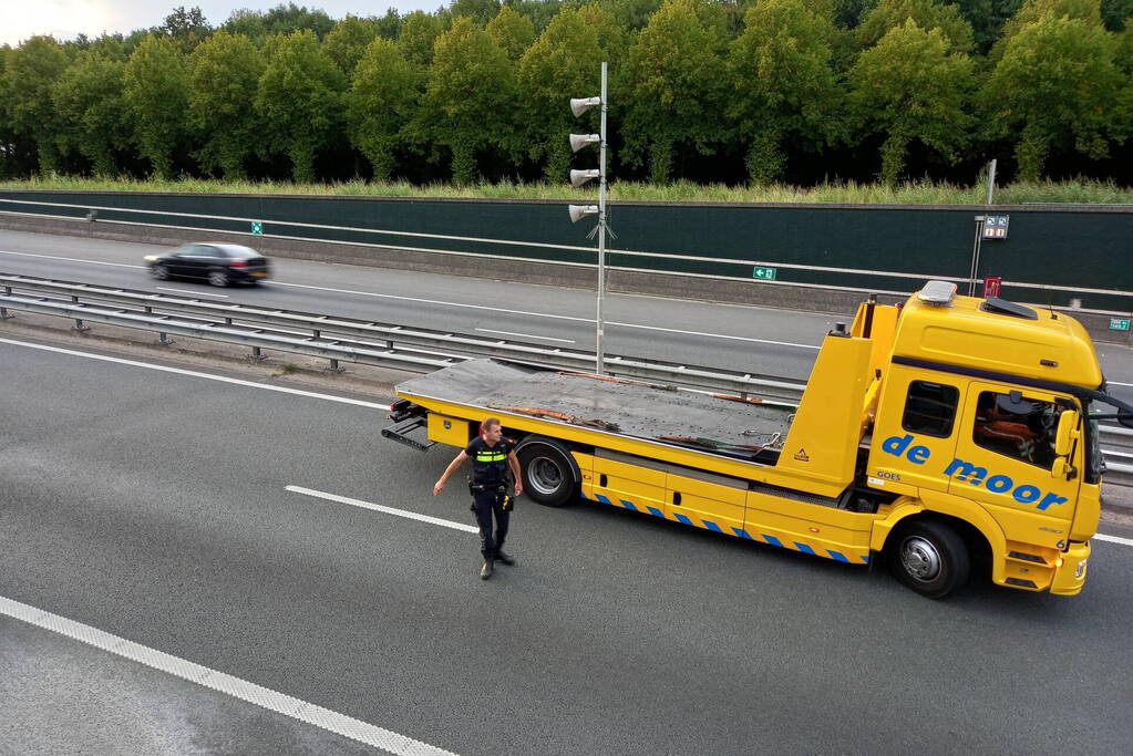 Vlaketunnel deels afgesloten door kettingbotsing