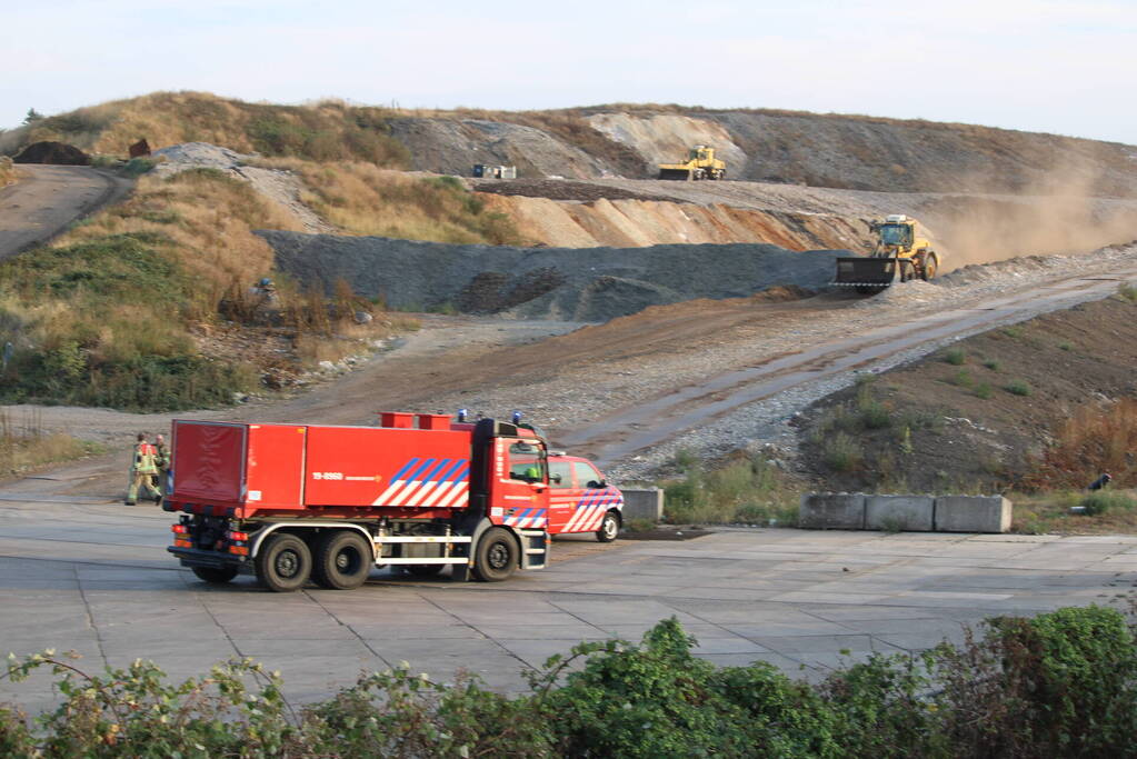 Grote rookontwikkeling bij hevige brand op stortplaats