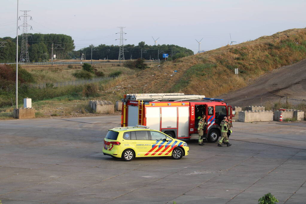 Grote rookontwikkeling bij hevige brand op stortplaats