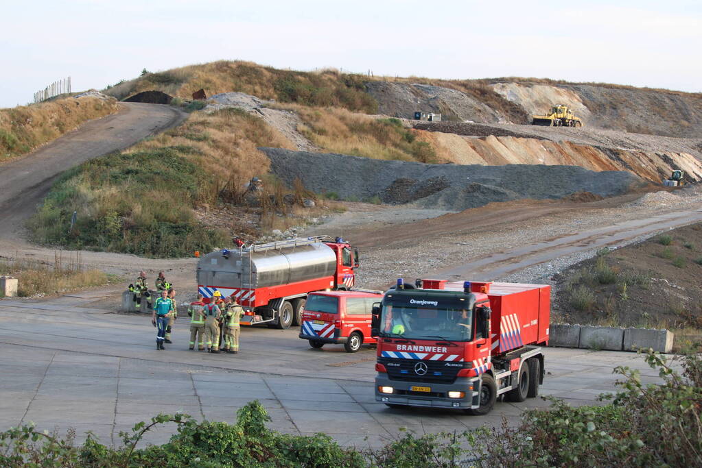 Grote rookontwikkeling bij hevige brand op stortplaats