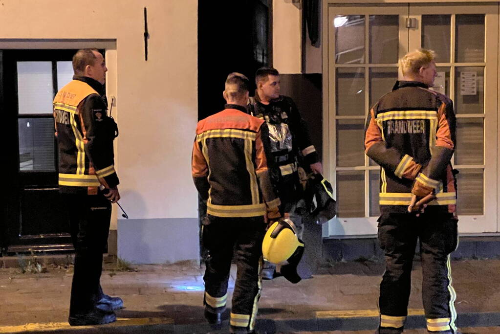 Gaslekkage in steegje bij cafetaria